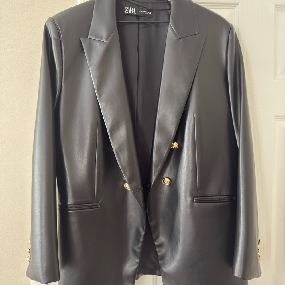 Zara Women's Black Blazer with Gold Buttons